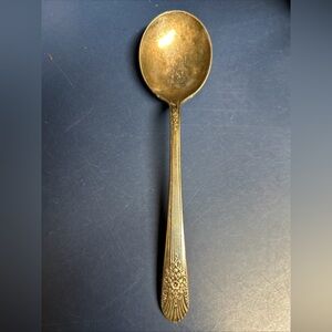Elegant Vintage Silver Plated Soup Tablespoon Wm Rogers Mfg Co IS Tarnished
